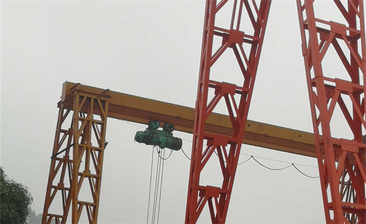 16鋼管樁廠家，1000鋼立柱廠家，dn2200mm螺旋焊管，1020-14螺旋焊管